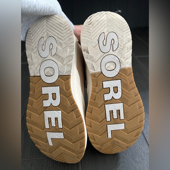 Sorel Out ‘n About Boots - Picture 4 of 4